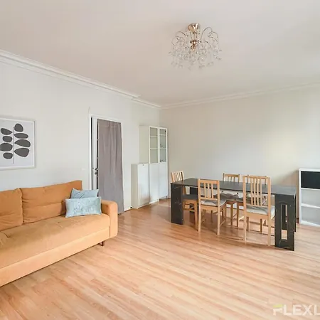 In 3-bedroom In The Heart Of Cultural