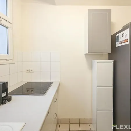 In 3-bedroom In The Heart Of Cultural Parigi